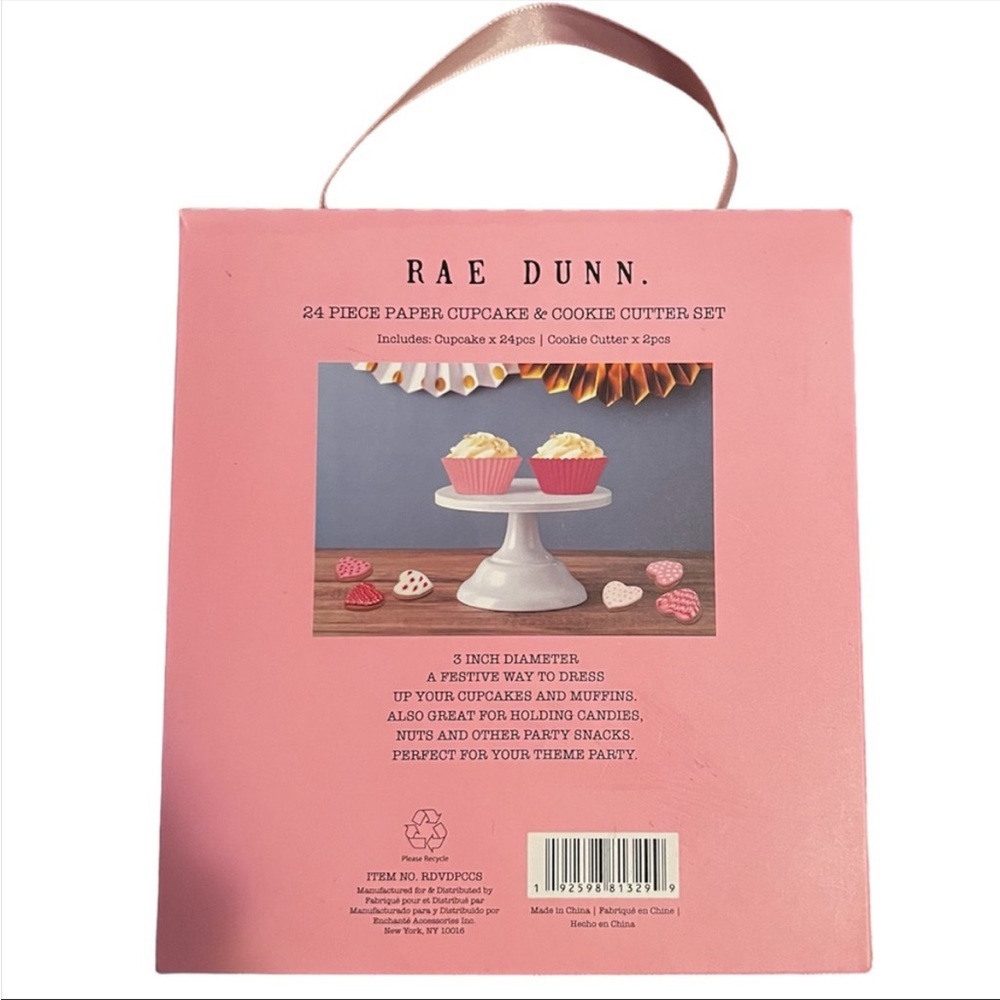Rae Dunn Mom / Love Cupcake & Metal Cookie Cutter Set - Picture 6 of 11